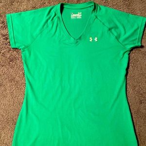 Women’s Under Armour Semi-Fitted V-Neck Short Sleeve Shirt